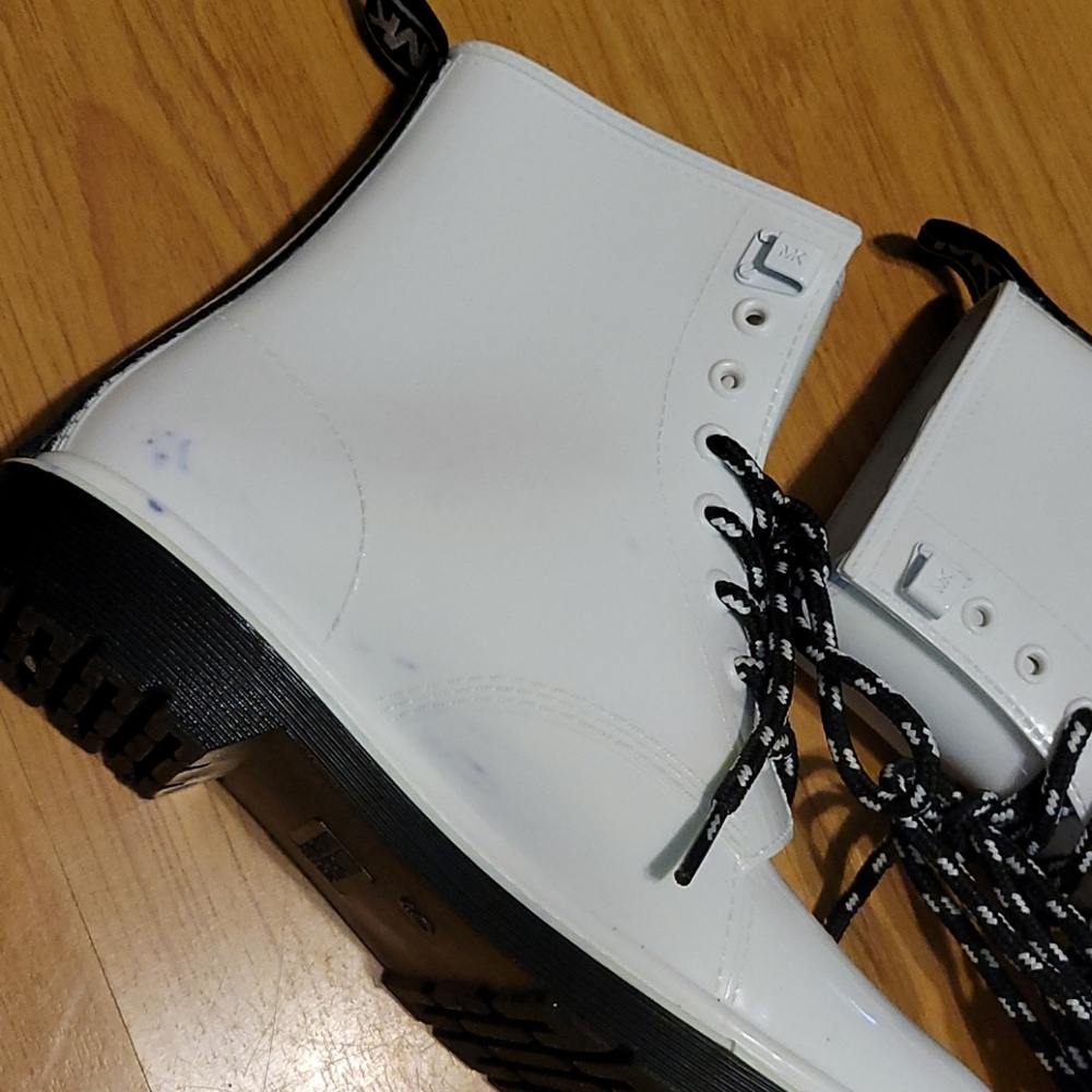 Michael Kors Boots - Picture 6 of 9